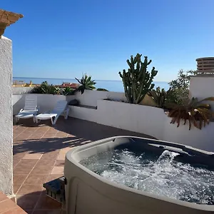https://penthouse-with-private-roof-terrace-and-jacuzzi.1costadelsol.com